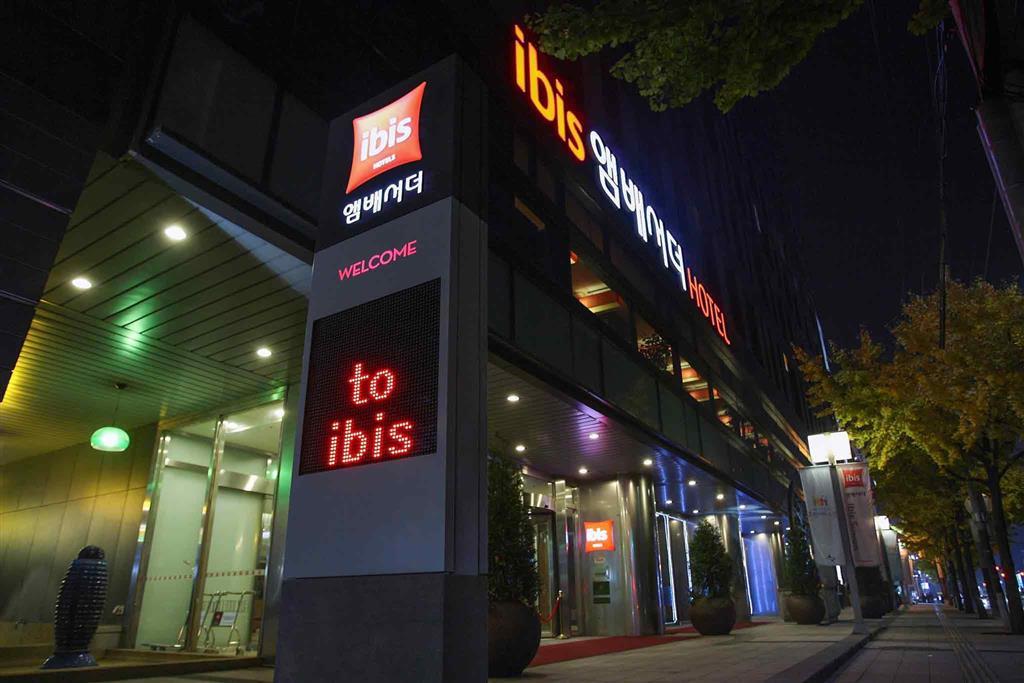 Отель Ibis Ambassador Сувон Экстерьер фото