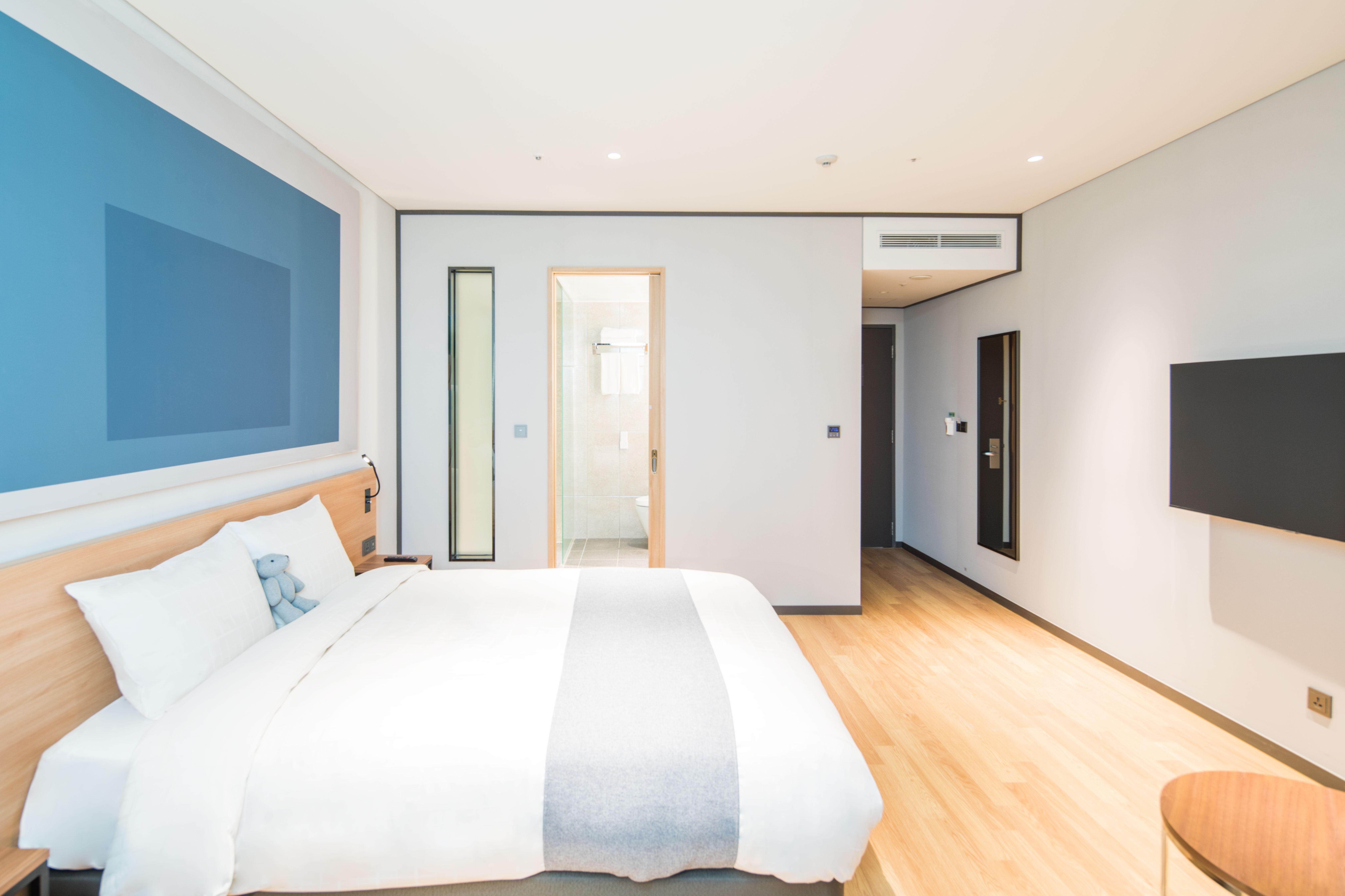 Отель Ibis Ambassador Сувон Экстерьер фото